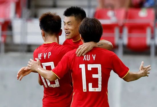 2025年中国电影票房达425.03亿元2025-10-02 超越《哪吒2》！